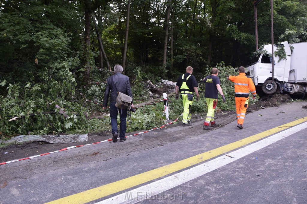 Schwerer VU A 3 Rich Oberhausen Hoehe AK Leverkusen P520.JPG - Miklos Laubert